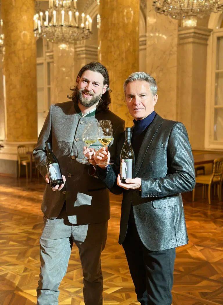 Weingut Schwarz Jägerball Weingut Schwarz Jägerball